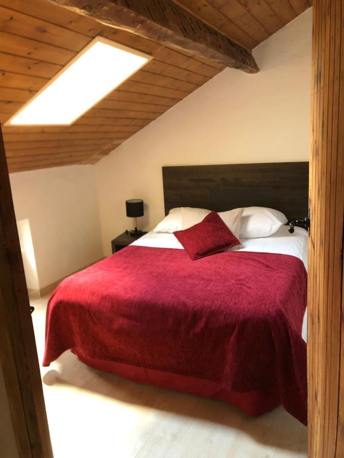 Charmant Appartement Dans Le Village/Coqueto Apartamento En El Pueblecito La Cabanasse Kültér fotó