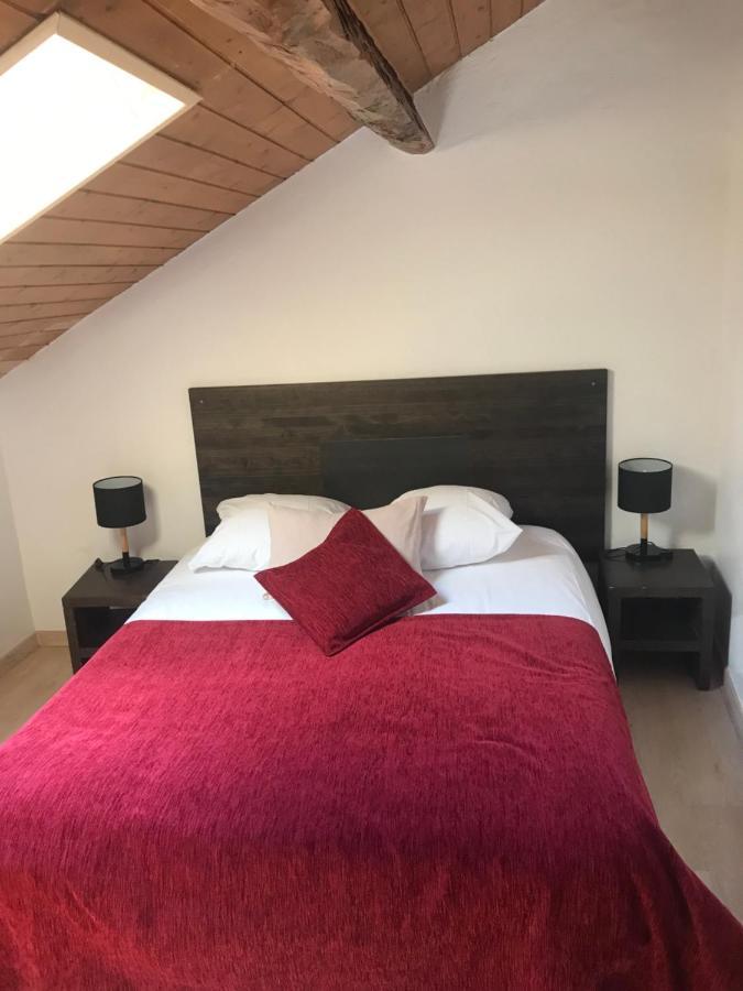Charmant Appartement Dans Le Village/Coqueto Apartamento En El Pueblecito La Cabanasse Kültér fotó